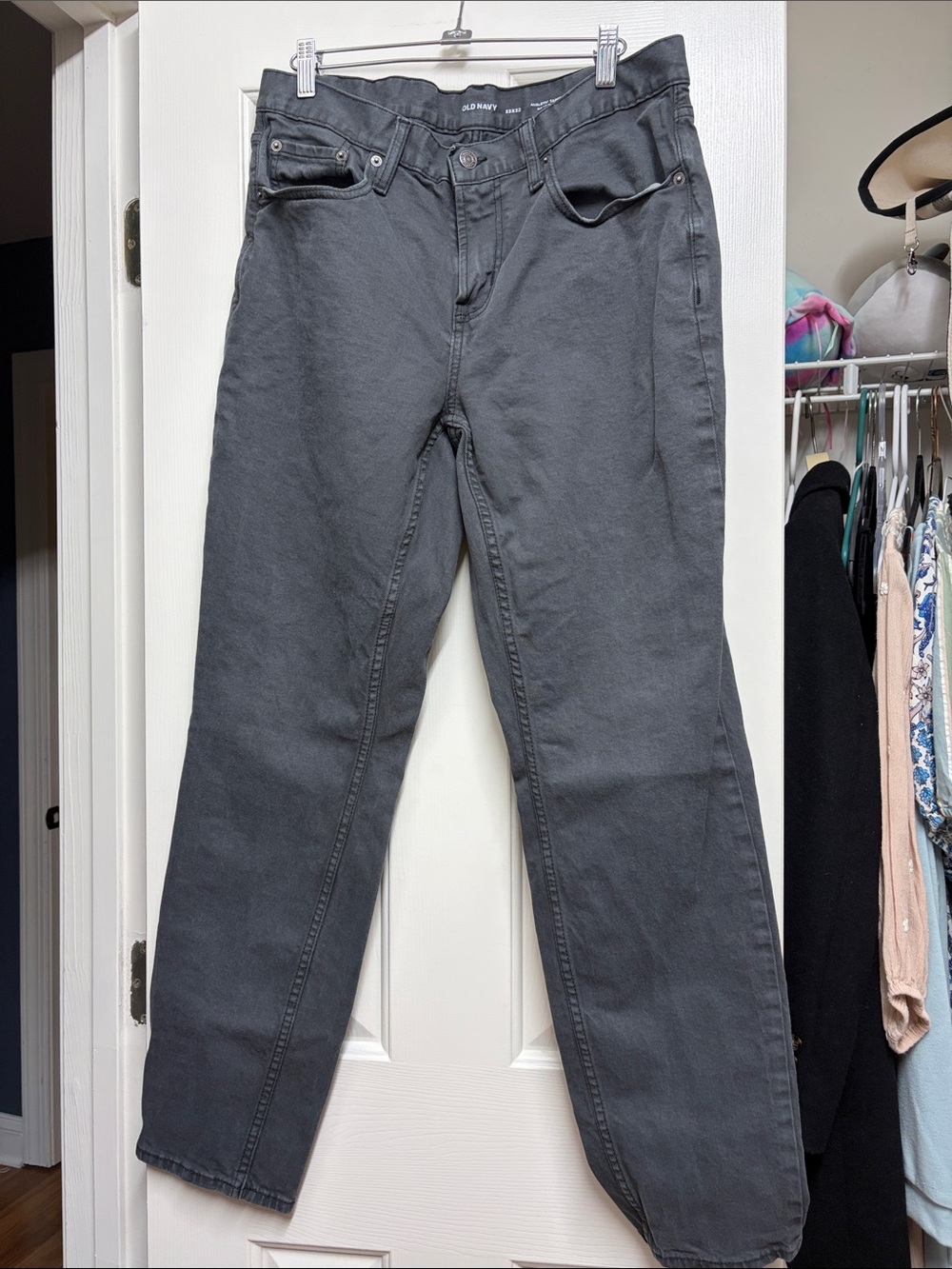 Old Navy Men’s Charcoal Gray Straight-Leg Jeans